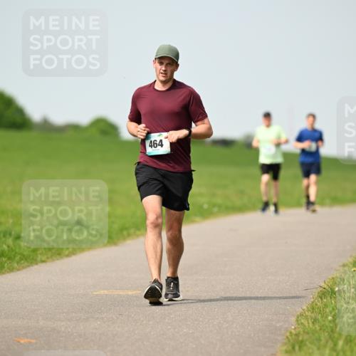 10.05.2026 - 8. Wedeler Halbmarathon Dr. Thomas Lammeyer http://msf.ph/oto/9710649 10.05.2026 12:05:02 Laufen 464 meine-sportfotos.de