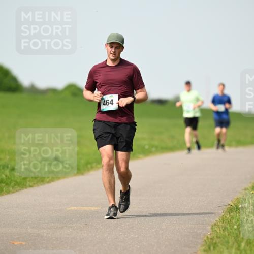 10.05.2026 - 8. Wedeler Halbmarathon Dr. Thomas Lammeyer http://msf.ph/oto/9710651 10.05.2026 12:05:02 Laufen 464 meine-sportfotos.de