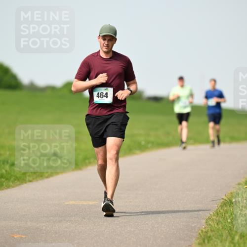 10.05.2026 - 8. Wedeler Halbmarathon Dr. Thomas Lammeyer http://msf.ph/oto/9710657 10.05.2026 12:05:03 Laufen 464 meine-sportfotos.de