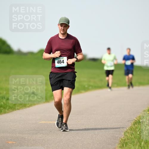 10.05.2026 - 8. Wedeler Halbmarathon Dr. Thomas Lammeyer http://msf.ph/oto/9710660 10.05.2026 12:05:03 Laufen 464 meine-sportfotos.de