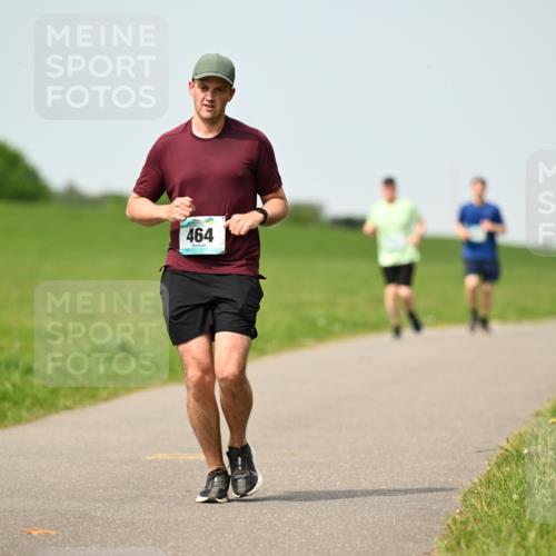 10.05.2026 - 8. Wedeler Halbmarathon Dr. Thomas Lammeyer http://msf.ph/oto/9710669 10.05.2026 12:05:03 Laufen 464 meine-sportfotos.de