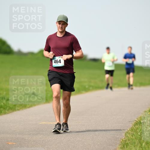 10.05.2026 - 8. Wedeler Halbmarathon Dr. Thomas Lammeyer http://msf.ph/oto/9710671 10.05.2026 12:05:03 Laufen 464 meine-sportfotos.de