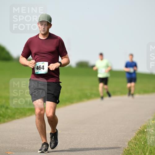 10.05.2026 - 8. Wedeler Halbmarathon Dr. Thomas Lammeyer http://msf.ph/oto/9710681 10.05.2026 12:05:04 Laufen 464 meine-sportfotos.de