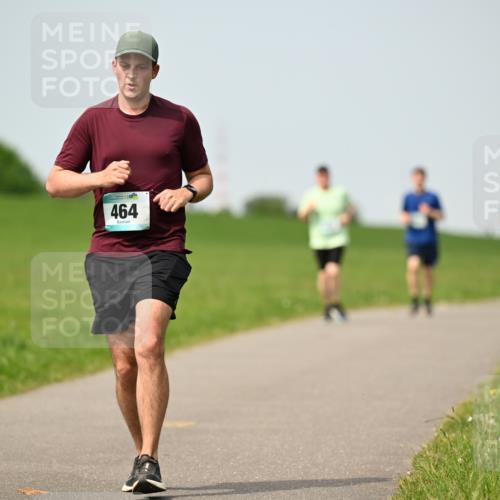 10.05.2026 - 8. Wedeler Halbmarathon Dr. Thomas Lammeyer http://msf.ph/oto/9710684 10.05.2026 12:05:04 Laufen 464 meine-sportfotos.de
