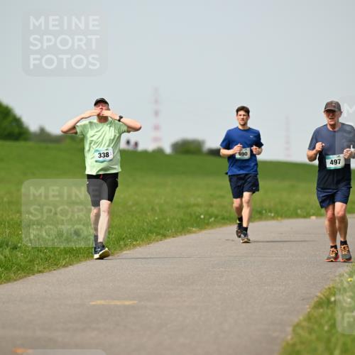 10.05.2026 - 8. Wedeler Halbmarathon Dr. Thomas Lammeyer http://msf.ph/oto/9710695 10.05.2026 12:05:09 Laufen 338, 690, 497 meine-sportfotos.de