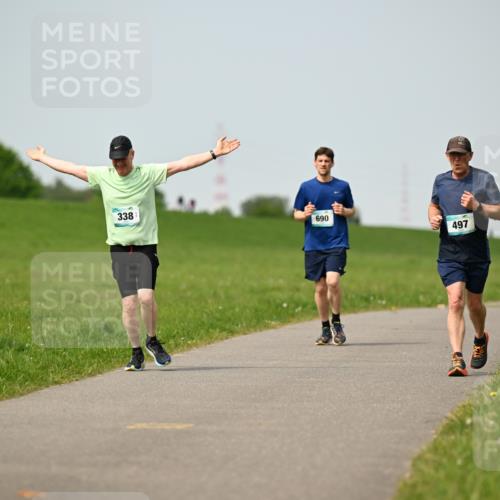 10.05.2026 - 8. Wedeler Halbmarathon Dr. Thomas Lammeyer http://msf.ph/oto/9710705 10.05.2026 12:05:10 Laufen 338, 690, 497 meine-sportfotos.de