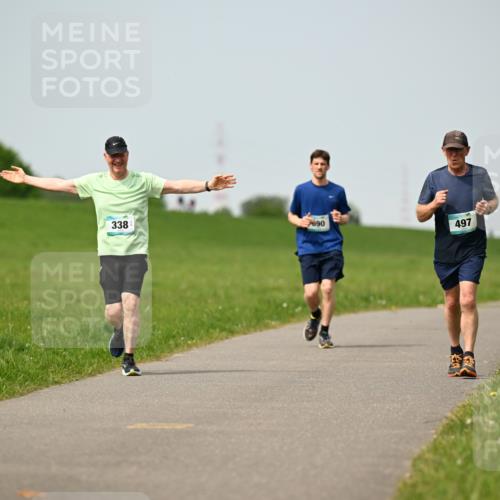 10.05.2026 - 8. Wedeler Halbmarathon Dr. Thomas Lammeyer http://msf.ph/oto/9710708 10.05.2026 12:05:10 Laufen 338, 690, 497 meine-sportfotos.de