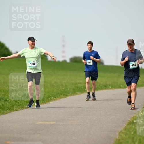 10.05.2026 - 8. Wedeler Halbmarathon Dr. Thomas Lammeyer http://msf.ph/oto/9710714 10.05.2026 12:05:10 Laufen 338, 690, 497 meine-sportfotos.de