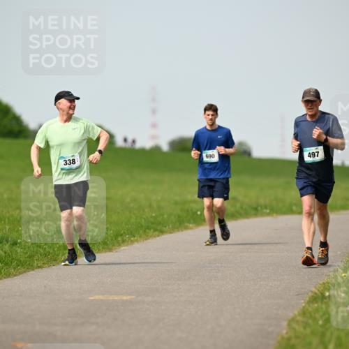 10.05.2026 - 8. Wedeler Halbmarathon Dr. Thomas Lammeyer http://msf.ph/oto/9710717 10.05.2026 12:05:10 Laufen 338, 690, 497 meine-sportfotos.de