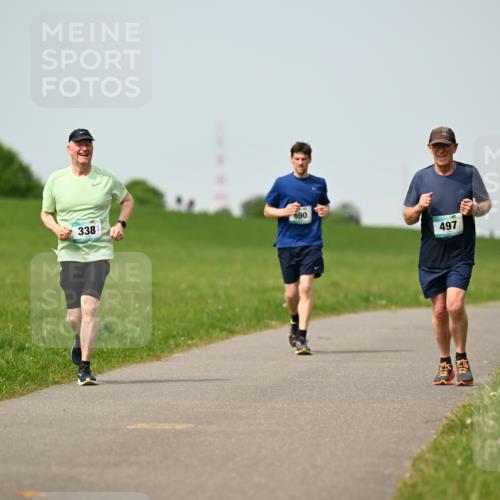 10.05.2026 - 8. Wedeler Halbmarathon Dr. Thomas Lammeyer http://msf.ph/oto/9710724 10.05.2026 12:05:11 Laufen 338, 690, 497 meine-sportfotos.de