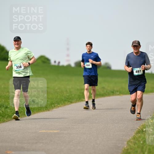 10.05.2026 - 8. Wedeler Halbmarathon Dr. Thomas Lammeyer http://msf.ph/oto/9710729 10.05.2026 12:05:11 Laufen 338, 690, 497 meine-sportfotos.de