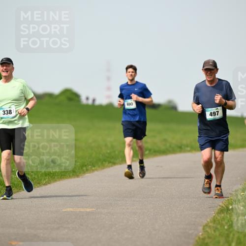 10.05.2026 - 8. Wedeler Halbmarathon Dr. Thomas Lammeyer http://msf.ph/oto/9710749 10.05.2026 12:05:12 Laufen 338, 690, 497 meine-sportfotos.de