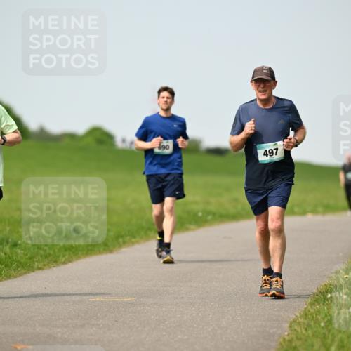 10.05.2026 - 8. Wedeler Halbmarathon Dr. Thomas Lammeyer http://msf.ph/oto/9710762 10.05.2026 12:05:13 Laufen 338, 497 meine-sportfotos.de
