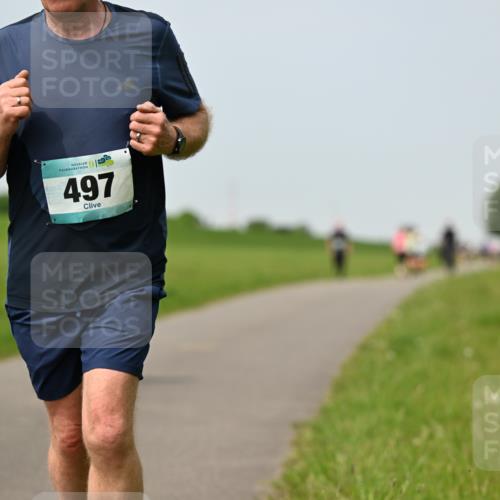 10.05.2026 - 8. Wedeler Halbmarathon Dr. Thomas Lammeyer http://msf.ph/oto/9710866 10.05.2026 12:05:19 Laufen 497 meine-sportfotos.de