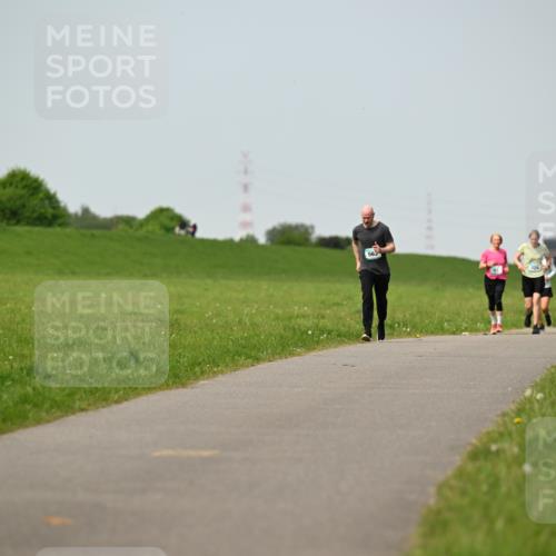 10.05.2026 - 8. Wedeler Halbmarathon Dr. Thomas Lammeyer http://msf.ph/oto/9710891 10.05.2026 12:05:23 Laufen  meine-sportfotos.de