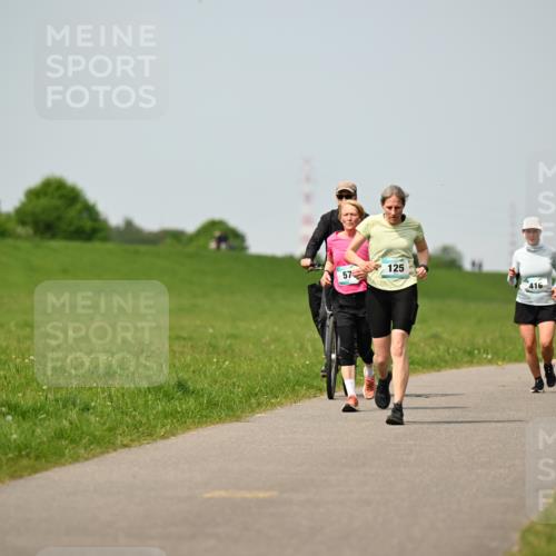 10.05.2026 - 8. Wedeler Halbmarathon Dr. Thomas Lammeyer http://msf.ph/oto/9711002 10.05.2026 12:05:35 Laufen 125, 416 meine-sportfotos.de