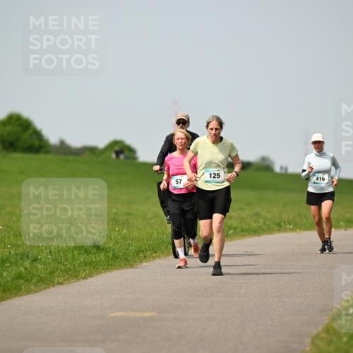 10.05.2026 - 8. Wedeler Halbmarathon Dr. Thomas Lammeyer http://msf.ph/oto/9711016 10.05.2026 12:05:36 Laufen 125, 416 meine-sportfotos.de