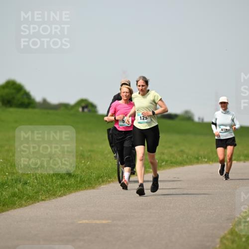 10.05.2026 - 8. Wedeler Halbmarathon Dr. Thomas Lammeyer http://msf.ph/oto/9711022 10.05.2026 12:05:36 Laufen 125 meine-sportfotos.de