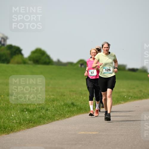 10.05.2026 - 8. Wedeler Halbmarathon Dr. Thomas Lammeyer http://msf.ph/oto/9711044 10.05.2026 12:05:37 Laufen 125, 416 meine-sportfotos.de