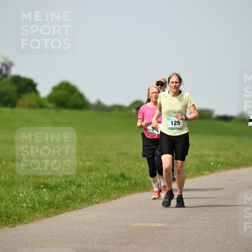 10.05.2026 - 8. Wedeler Halbmarathon Dr. Thomas Lammeyer http://msf.ph/oto/9711049 10.05.2026 12:05:37 Laufen 125 meine-sportfotos.de