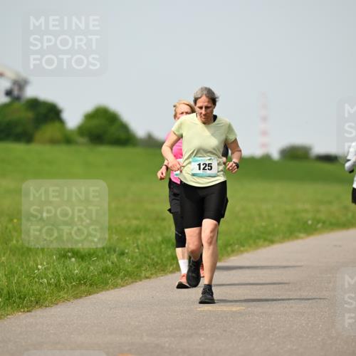 10.05.2026 - 8. Wedeler Halbmarathon Dr. Thomas Lammeyer http://msf.ph/oto/9711068 10.05.2026 12:05:39 Laufen 125, 416 meine-sportfotos.de