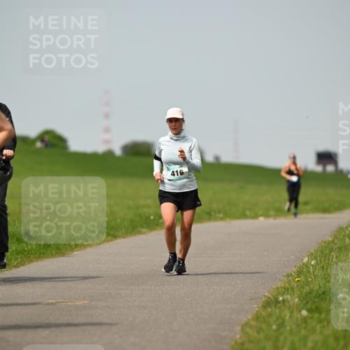 10.05.2026 - 8. Wedeler Halbmarathon Dr. Thomas Lammeyer http://msf.ph/oto/9711083 10.05.2026 12:05:41 Laufen 125, 416 meine-sportfotos.de