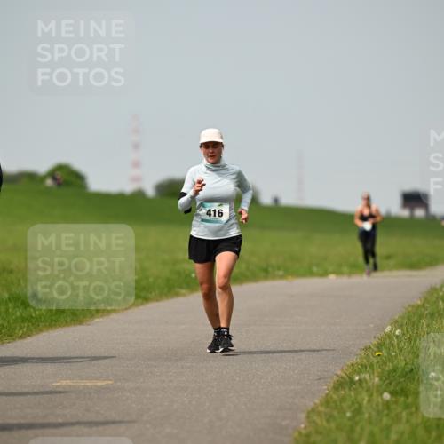 10.05.2026 - 8. Wedeler Halbmarathon Dr. Thomas Lammeyer http://msf.ph/oto/9711091 10.05.2026 12:05:41 Laufen 125, 416 meine-sportfotos.de