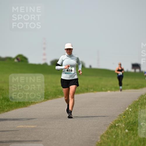 10.05.2026 - 8. Wedeler Halbmarathon Dr. Thomas Lammeyer http://msf.ph/oto/9711097 10.05.2026 12:05:41 Laufen 125, 416 meine-sportfotos.de