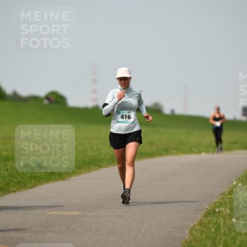 10.05.2026 - 8. Wedeler Halbmarathon Dr. Thomas Lammeyer http://msf.ph/oto/9711105 10.05.2026 12:05:42 Laufen 416 meine-sportfotos.de