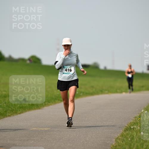 10.05.2026 - 8. Wedeler Halbmarathon Dr. Thomas Lammeyer http://msf.ph/oto/9711115 10.05.2026 12:05:42 Laufen 416 meine-sportfotos.de
