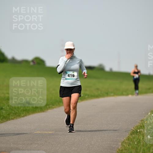 10.05.2026 - 8. Wedeler Halbmarathon Dr. Thomas Lammeyer http://msf.ph/oto/9711122 10.05.2026 12:05:43 Laufen 416 meine-sportfotos.de
