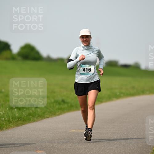 10.05.2026 - 8. Wedeler Halbmarathon Dr. Thomas Lammeyer http://msf.ph/oto/9711144 10.05.2026 12:05:44 Laufen 416 meine-sportfotos.de