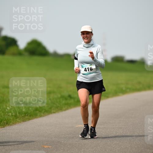 10.05.2026 - 8. Wedeler Halbmarathon Dr. Thomas Lammeyer http://msf.ph/oto/9711149 10.05.2026 12:05:44 Laufen 416 meine-sportfotos.de