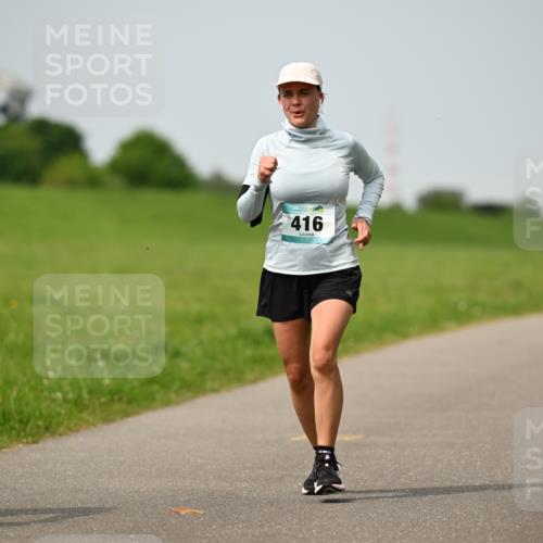 10.05.2026 - 8. Wedeler Halbmarathon Dr. Thomas Lammeyer http://msf.ph/oto/9711154 10.05.2026 12:05:45 Laufen 416 meine-sportfotos.de
