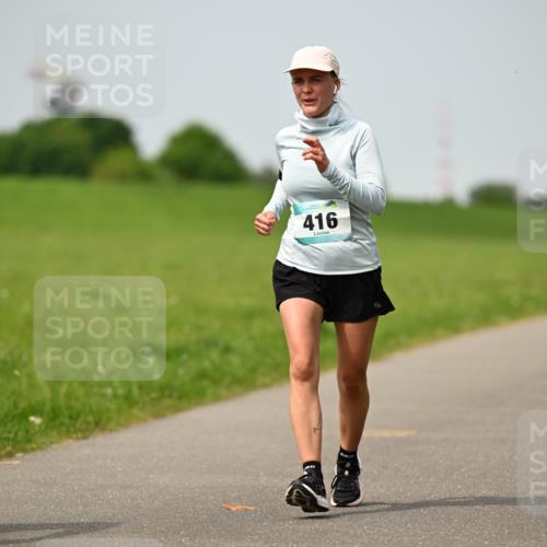 10.05.2026 - 8. Wedeler Halbmarathon Dr. Thomas Lammeyer http://msf.ph/oto/9711164 10.05.2026 12:05:45 Laufen 416 meine-sportfotos.de