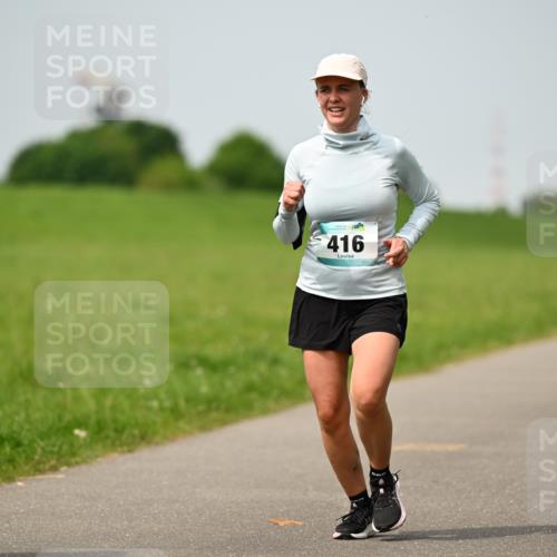 10.05.2026 - 8. Wedeler Halbmarathon Dr. Thomas Lammeyer http://msf.ph/oto/9711170 10.05.2026 12:05:45 Laufen 416 meine-sportfotos.de