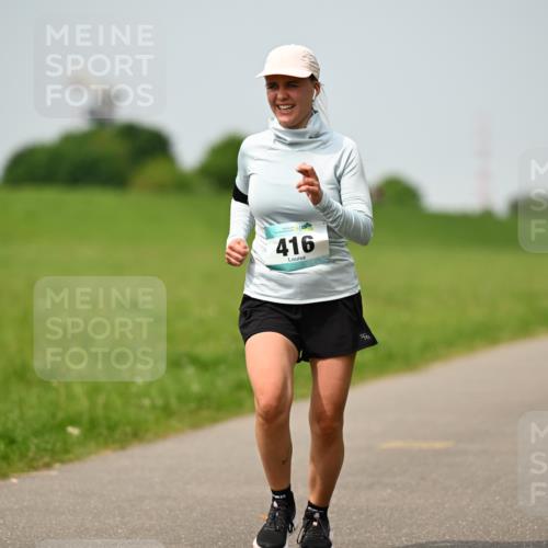 10.05.2026 - 8. Wedeler Halbmarathon Dr. Thomas Lammeyer http://msf.ph/oto/9711179 10.05.2026 12:05:46 Laufen 416 meine-sportfotos.de
