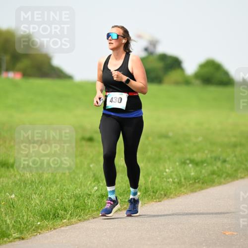 10.05.2026 - 8. Wedeler Halbmarathon Dr. Thomas Lammeyer http://msf.ph/oto/9711194 10.05.2026 12:06:02 Laufen 430 meine-sportfotos.de