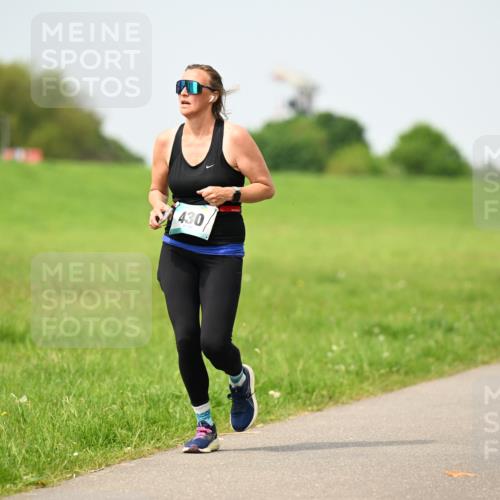 10.05.2026 - 8. Wedeler Halbmarathon Dr. Thomas Lammeyer http://msf.ph/oto/9711207 10.05.2026 12:06:02 Laufen 430 meine-sportfotos.de