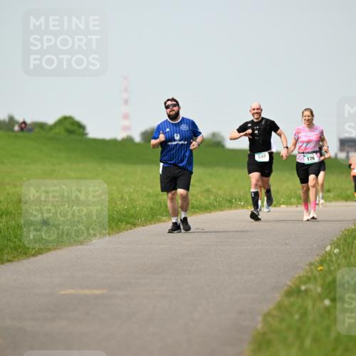 10.05.2026 - 8. Wedeler Halbmarathon Dr. Thomas Lammeyer http://msf.ph/oto/9711246 10.05.2026 12:06:09 Laufen 510, 176 meine-sportfotos.de