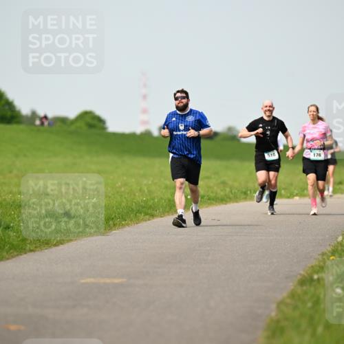 10.05.2026 - 8. Wedeler Halbmarathon Dr. Thomas Lammeyer http://msf.ph/oto/9711254 10.05.2026 12:06:09 Laufen 510, 176 meine-sportfotos.de