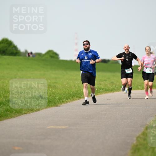 10.05.2026 - 8. Wedeler Halbmarathon Dr. Thomas Lammeyer http://msf.ph/oto/9711257 10.05.2026 12:06:10 Laufen 510, 176 meine-sportfotos.de