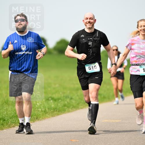 10.05.2026 - 8. Wedeler Halbmarathon Dr. Thomas Lammeyer http://msf.ph/oto/9711372 10.05.2026 12:06:17 Laufen 510, 176 meine-sportfotos.de