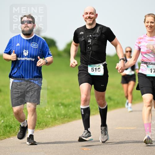 10.05.2026 - 8. Wedeler Halbmarathon Dr. Thomas Lammeyer http://msf.ph/oto/9711377 10.05.2026 12:06:17 Laufen 510, 176 meine-sportfotos.de