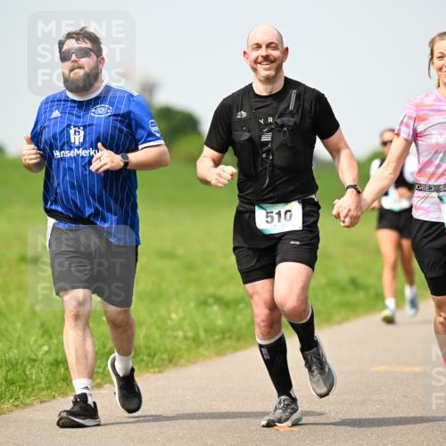 10.05.2026 - 8. Wedeler Halbmarathon Dr. Thomas Lammeyer http://msf.ph/oto/9711383 10.05.2026 12:06:18 Laufen 510, 176 meine-sportfotos.de