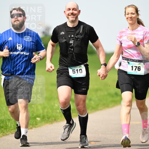 10.05.2026 - 8. Wedeler Halbmarathon Dr. Thomas Lammeyer http://msf.ph/oto/9711397 10.05.2026 12:06:18 Laufen 510, 176 meine-sportfotos.de