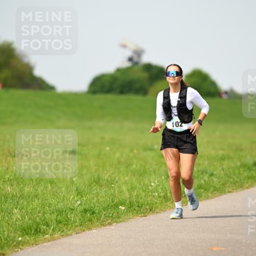10.05.2026 - 8. Wedeler Halbmarathon Dr. Thomas Lammeyer http://msf.ph/oto/9711409 10.05.2026 12:06:21 Laufen 102 meine-sportfotos.de