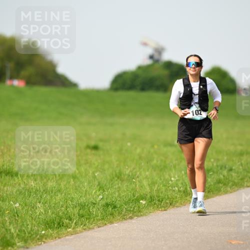 10.05.2026 - 8. Wedeler Halbmarathon Dr. Thomas Lammeyer http://msf.ph/oto/9711414 10.05.2026 12:06:21 Laufen 102 meine-sportfotos.de