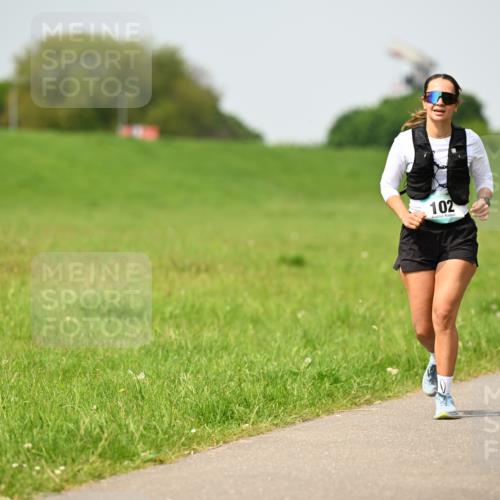 10.05.2026 - 8. Wedeler Halbmarathon Dr. Thomas Lammeyer http://msf.ph/oto/9711428 10.05.2026 12:06:22 Laufen 102 meine-sportfotos.de