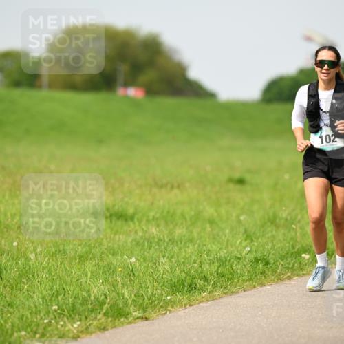10.05.2026 - 8. Wedeler Halbmarathon Dr. Thomas Lammeyer http://msf.ph/oto/9711431 10.05.2026 12:06:22 Laufen 102 meine-sportfotos.de